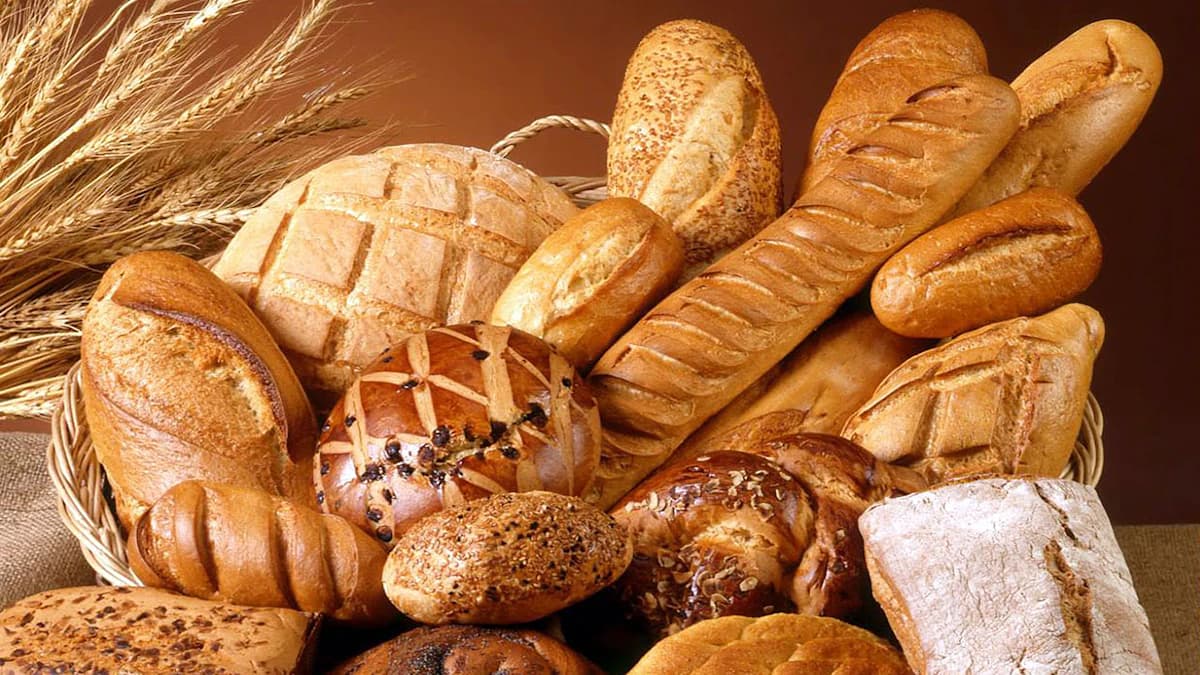 Glutenvrije producten met duidelijke labels bij de bakker